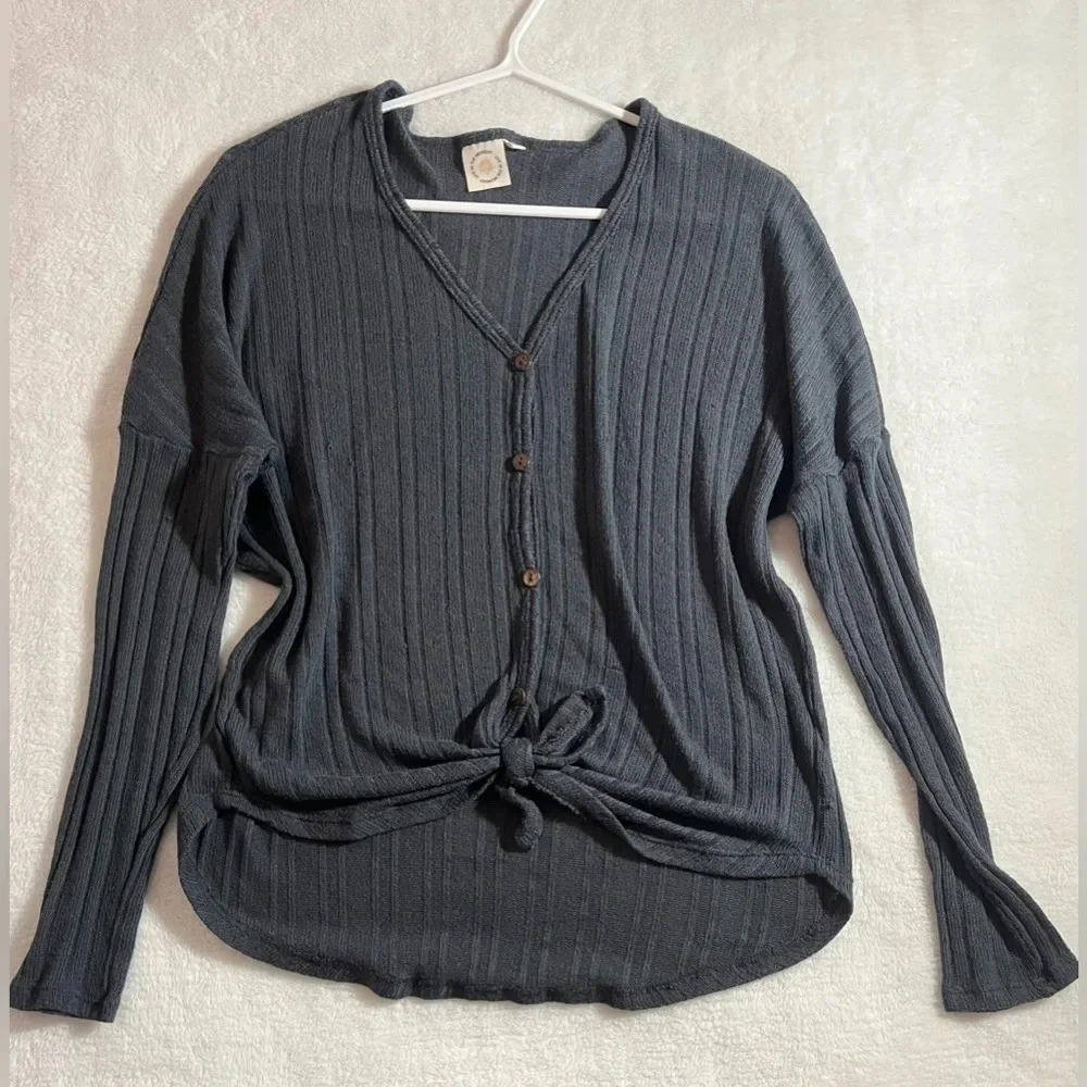 Ladies Medium Top - Picture 2 of 5